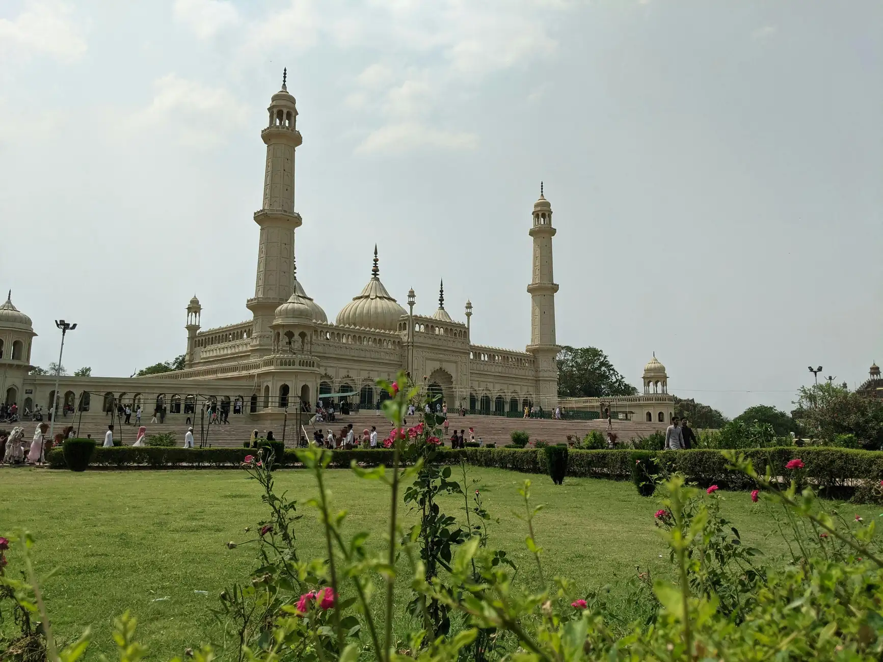 From Lucknow: 1 Day Tour With Private Car & Driver